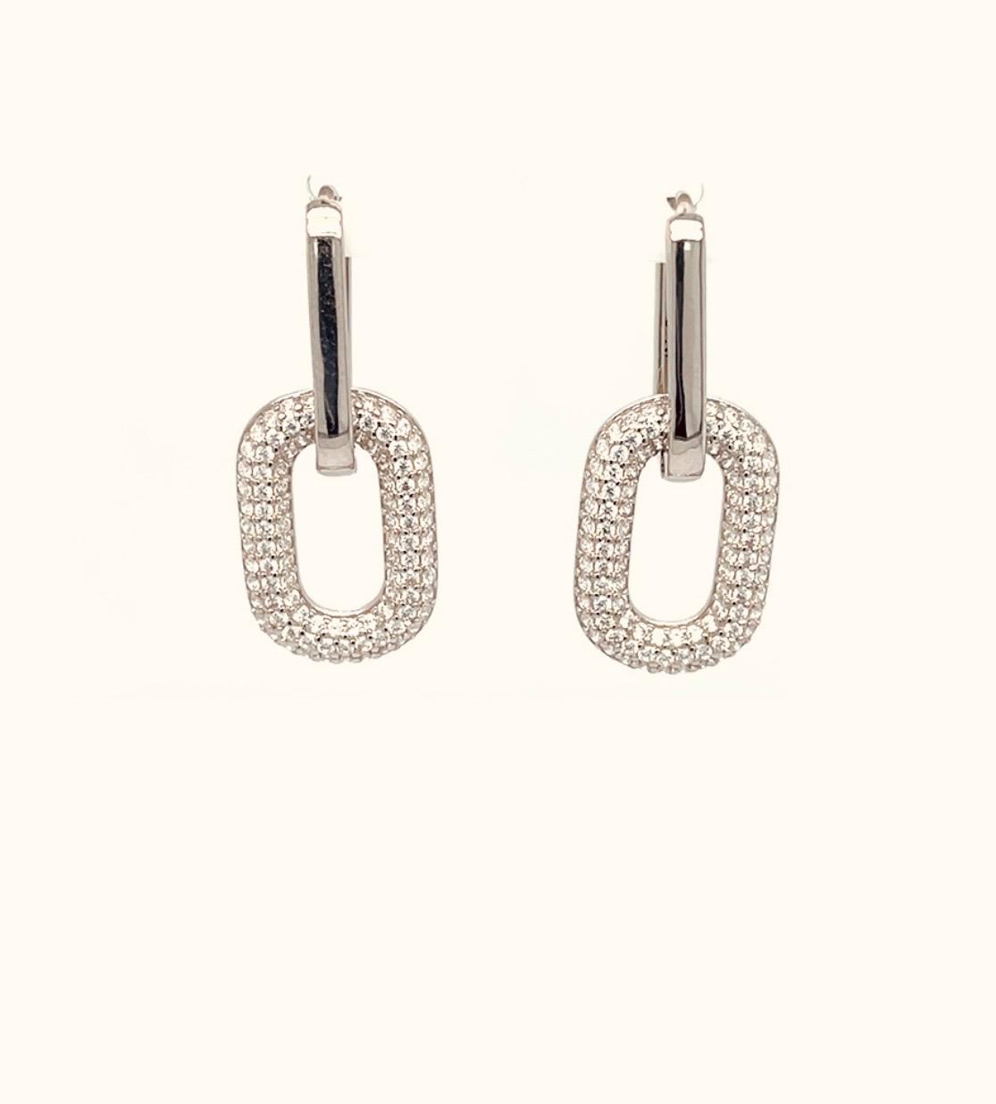 Lumiere Silberohrringe – vielseitiges Accessoire mit präziser Verarbeitung