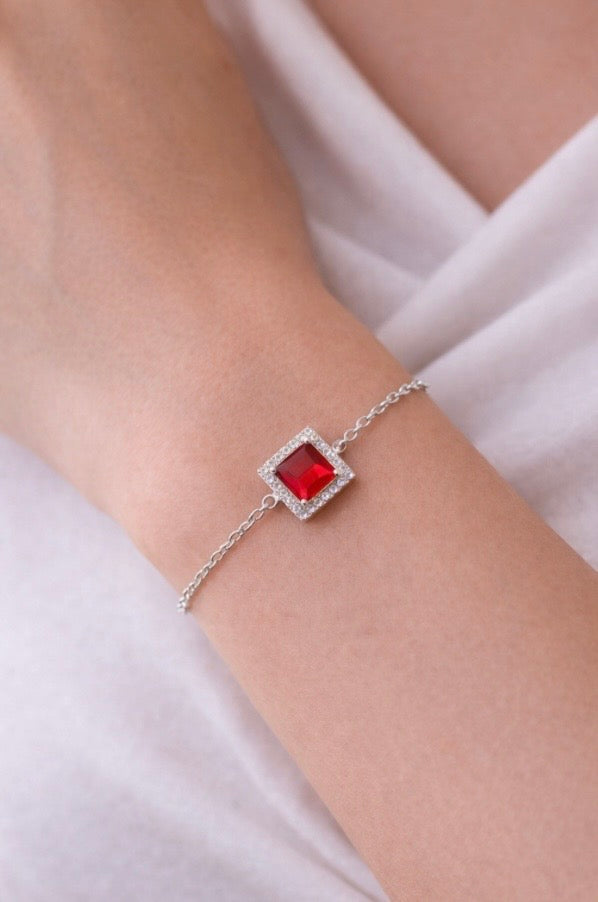 Ruby Square Armband