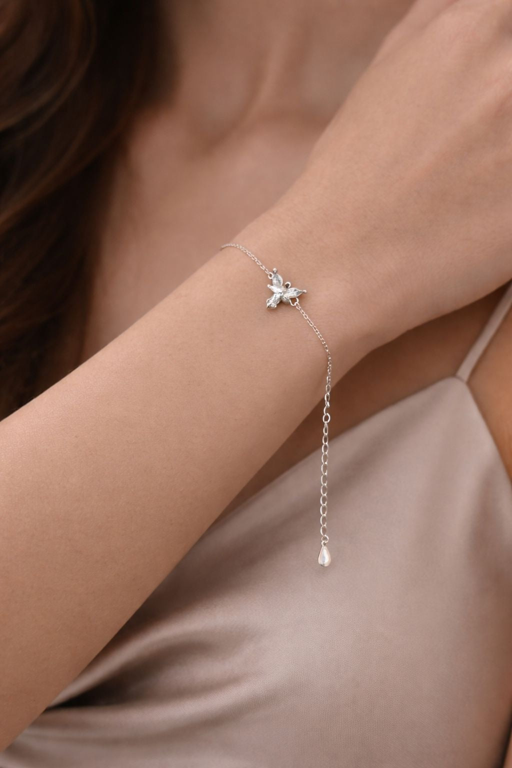 Luna Papillon Silberarmband mit filigranen Schmetterlingsmotiven – elegantes poetisches Design