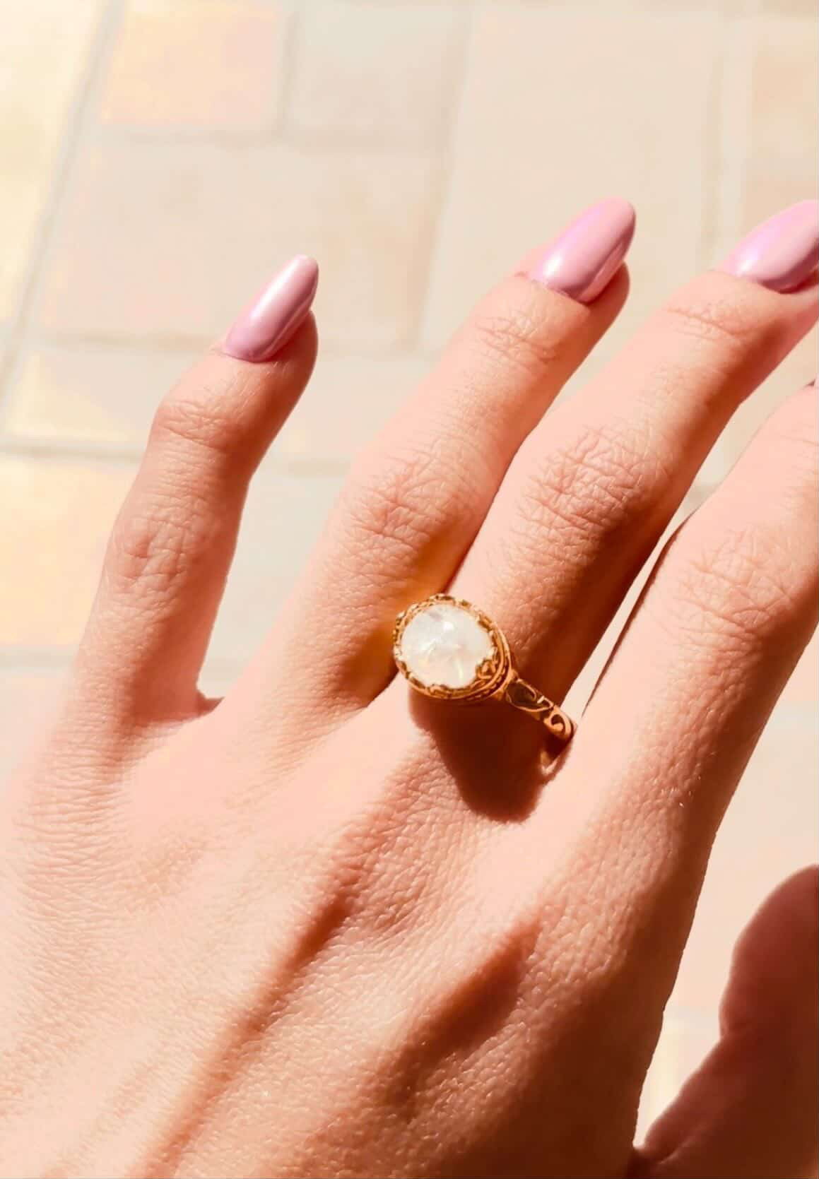 Mondstein-Ring mit Ornament-Fassung | Gold (Größe 58)