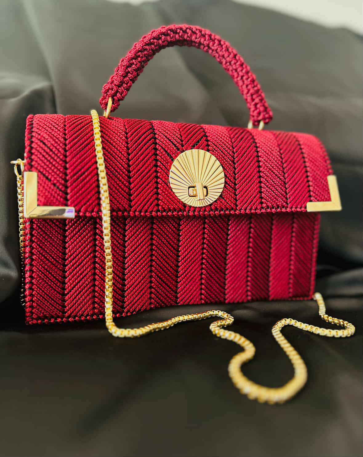 “Ruby Élégance Bag”
