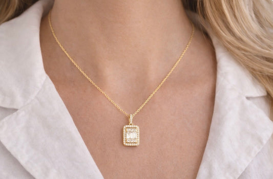 Goldspark Silberohrringe – elegante minimalistische Ohrringe aus Sterling Silber mit Goldakzent