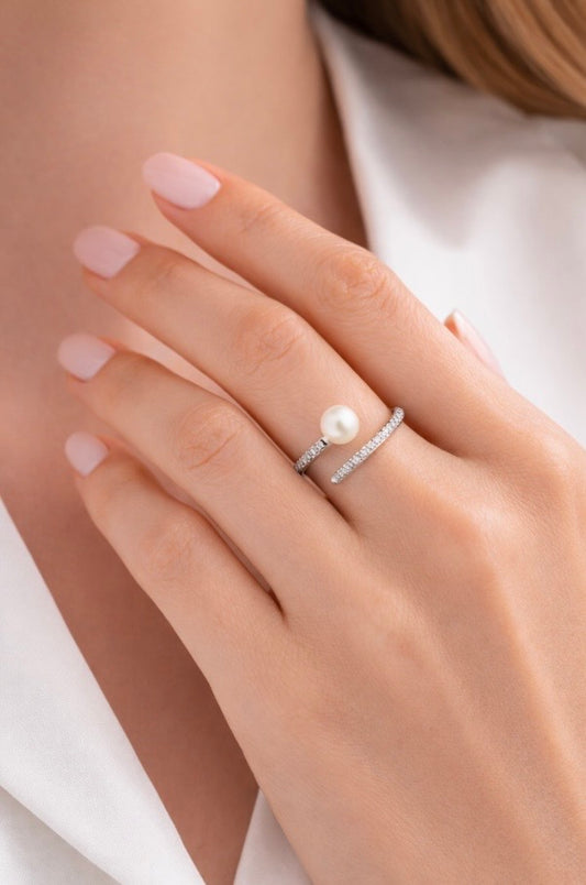 Eleganter Pearlina Ring aus Silber mit Perlendetail