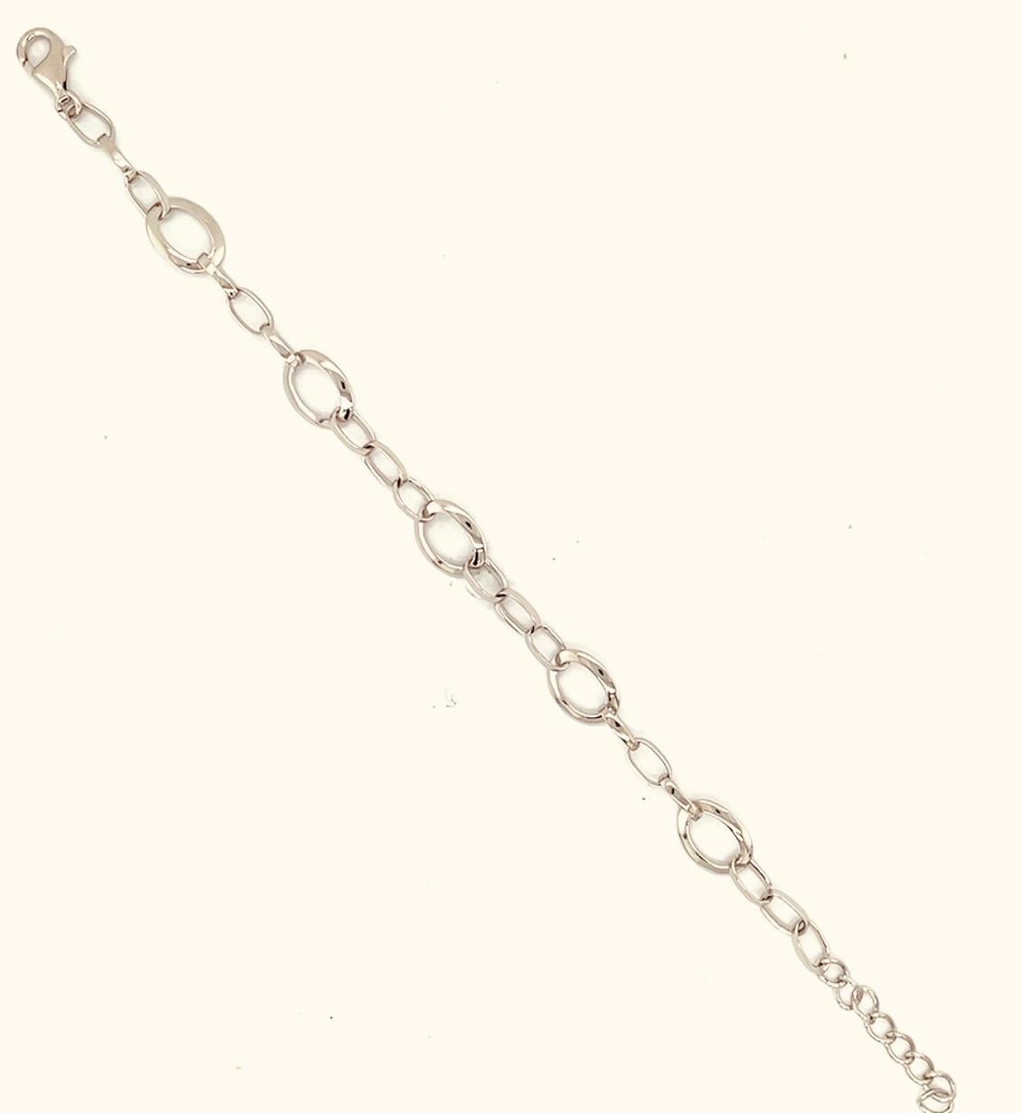 Reflect Silberarmband – verspielte Eleganz mit zeitloser Raffinesse und charakteristischem Lichtspiel