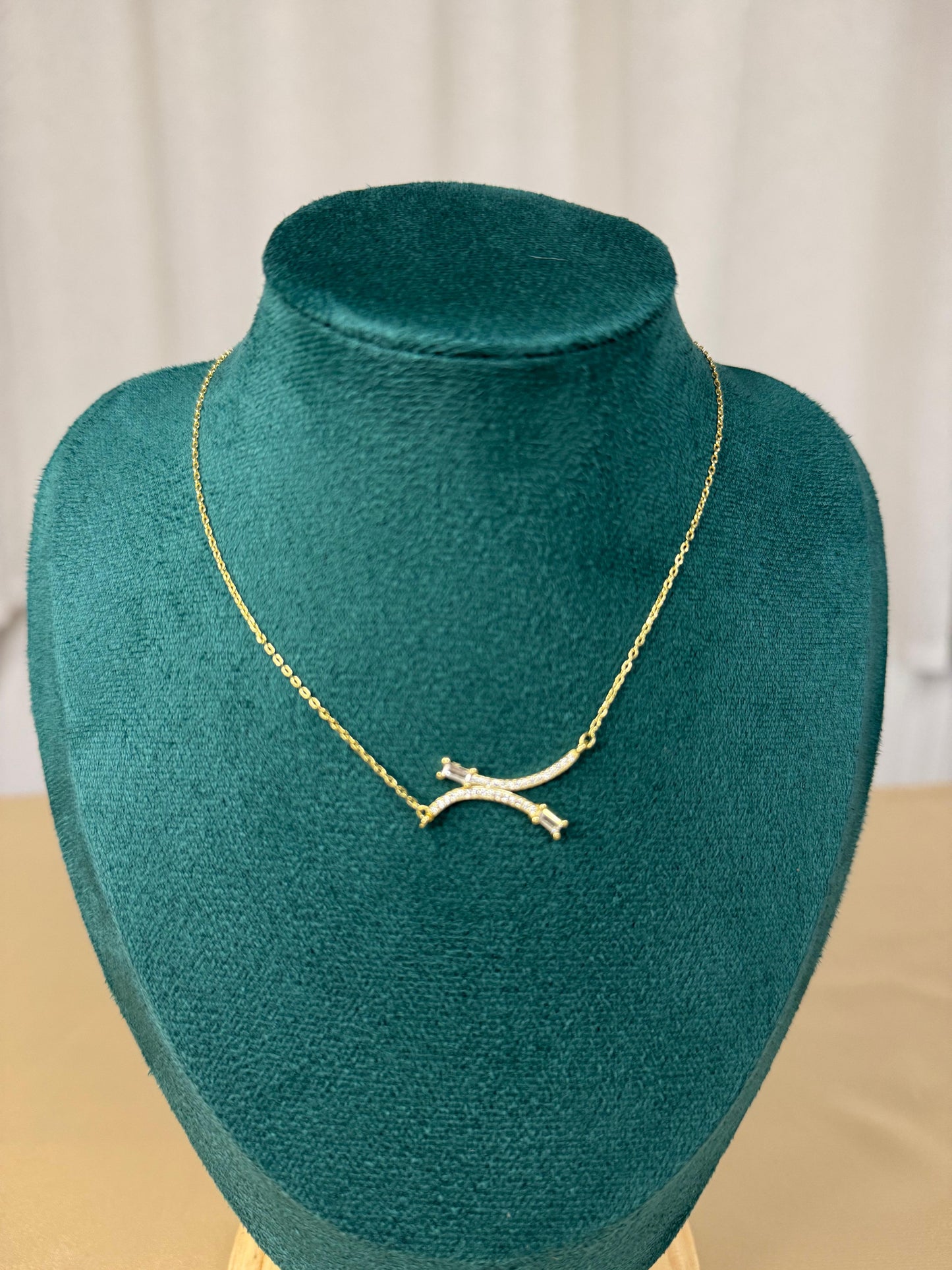 Gold Halo Silberring Nahaufnahme – hochwertige Verarbeitung aus Sterling Silber